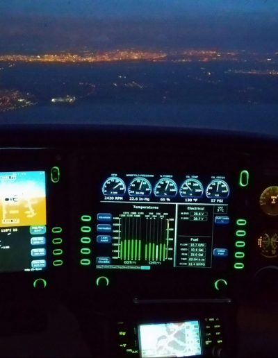Cirrus SR20 cockpit by night