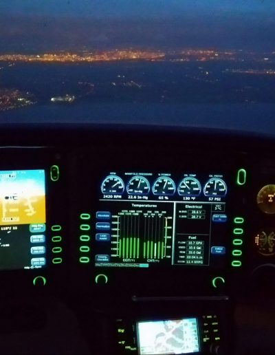 Cirrus SR20 cockpit by night